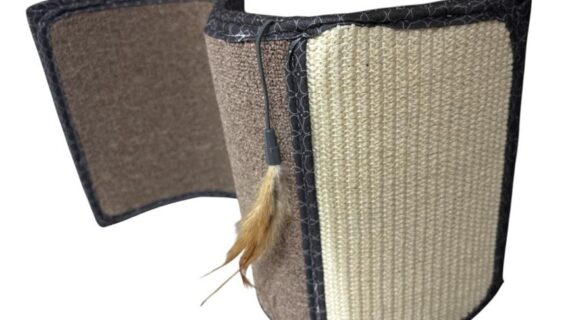 Rascador Para Gato Curvo Con Colgante Color Café